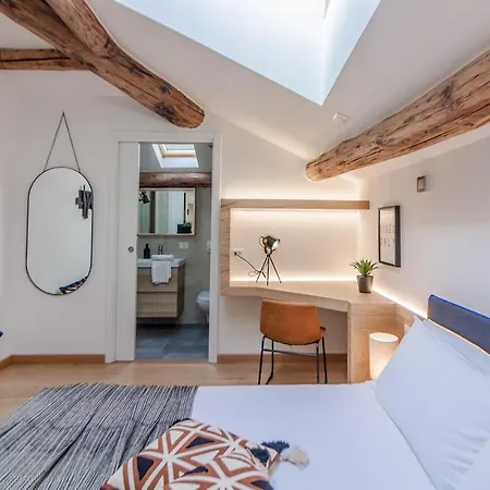 Casa Magenta Apartment